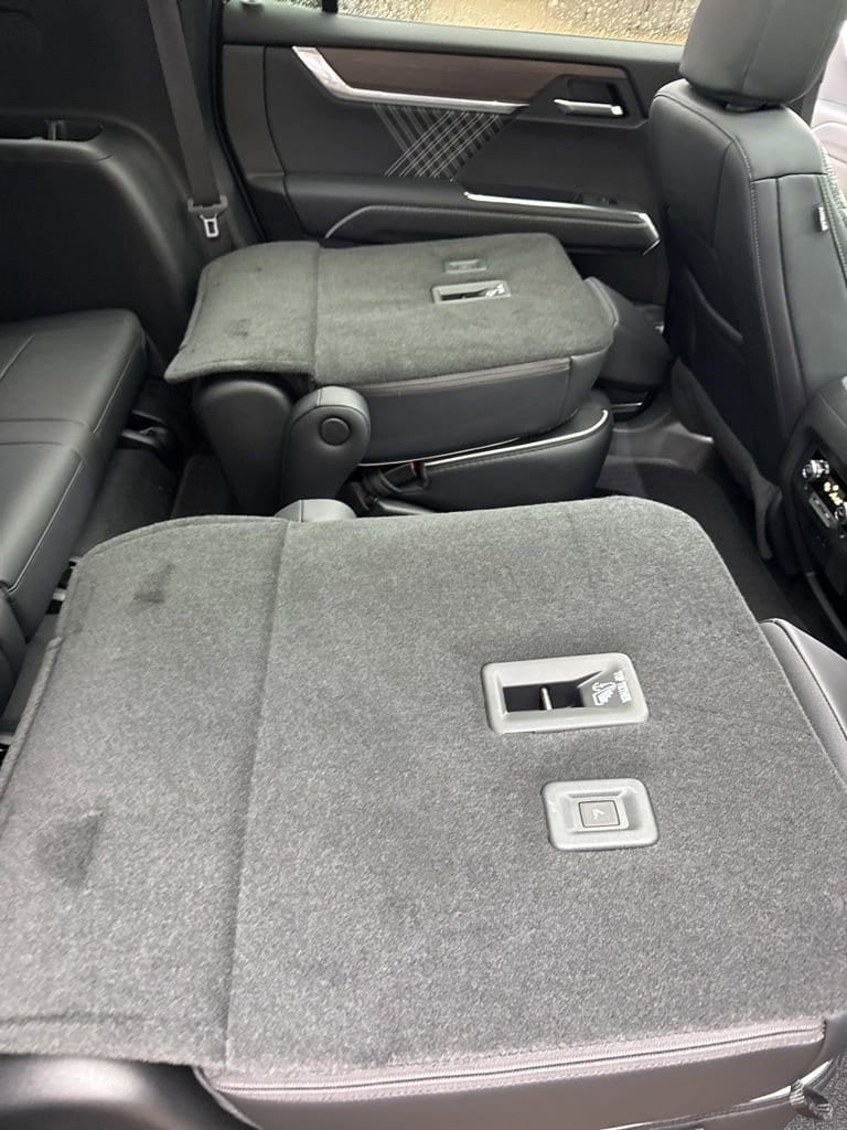 2026 GMC Acadia Denali - Photo 36