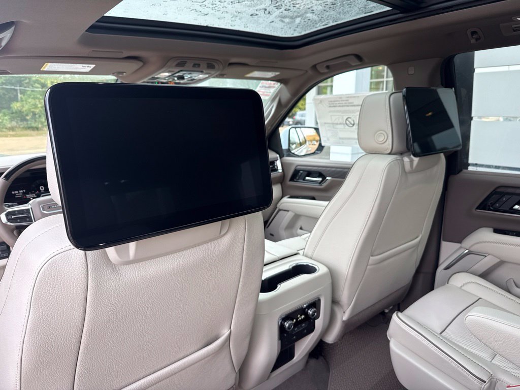 2027 GMC Yukon Denali - Photo 30
