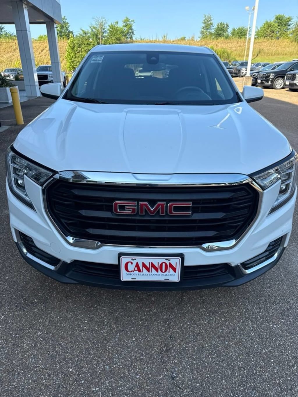Used 2024 GMC Terrain SLE SUV