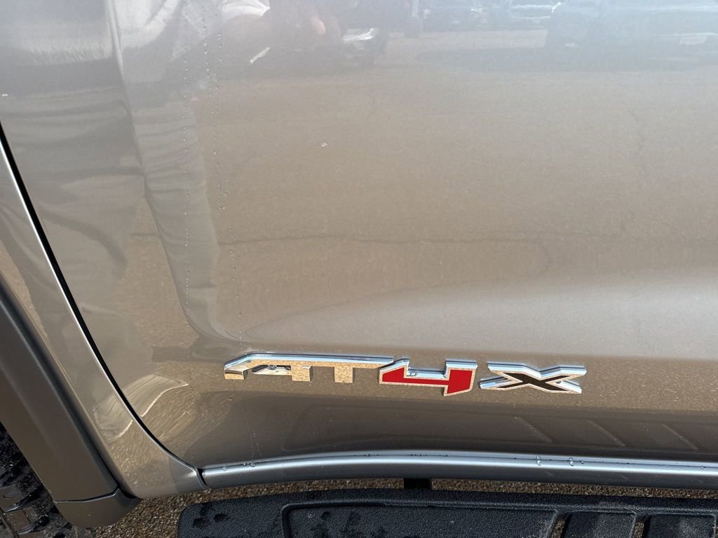 2026 GMC Sierra 1500 AT4X - Photo 8