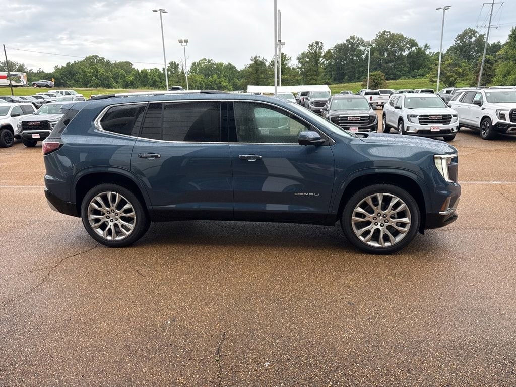 2026 GMC Acadia Denali - Photo 6