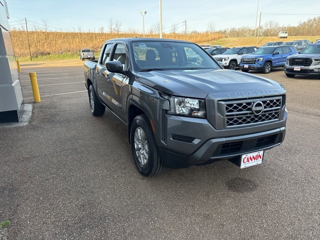Used 2022 Nissan Frontier SV