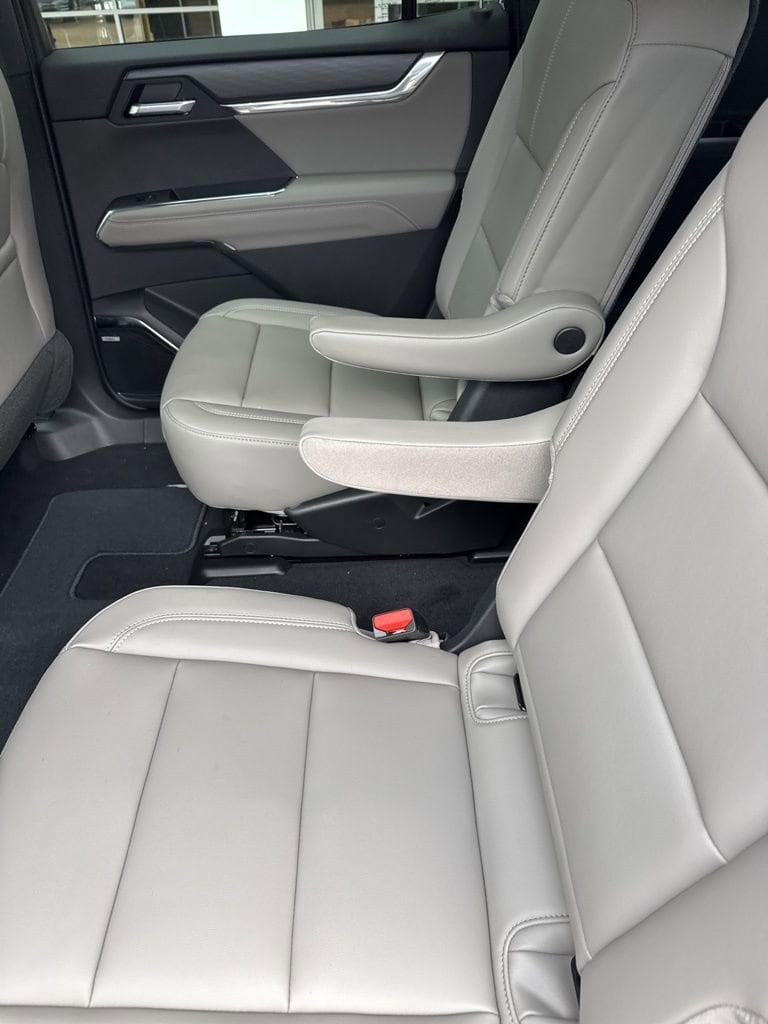 2026 GMC Acadia Elevation - Photo 32