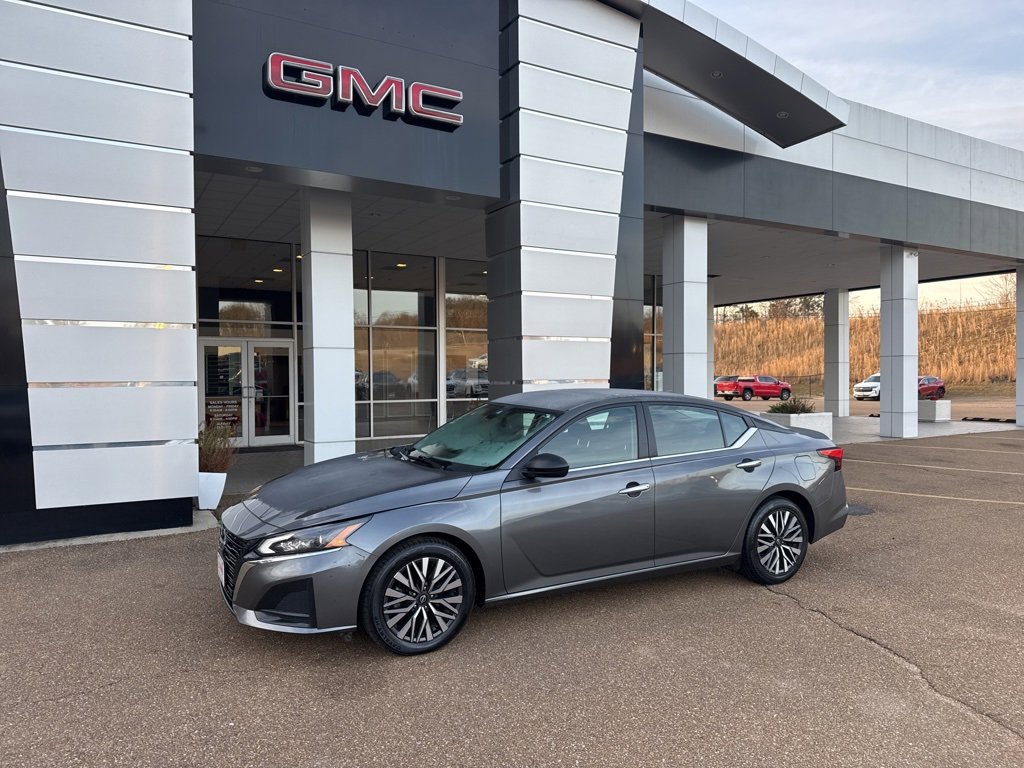 2024 Nissan Altima SV