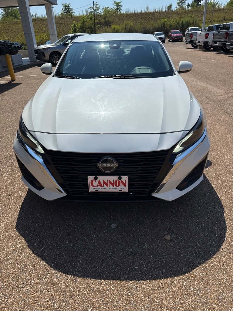 2023 Nissan Altima 2.5 SV photo 2