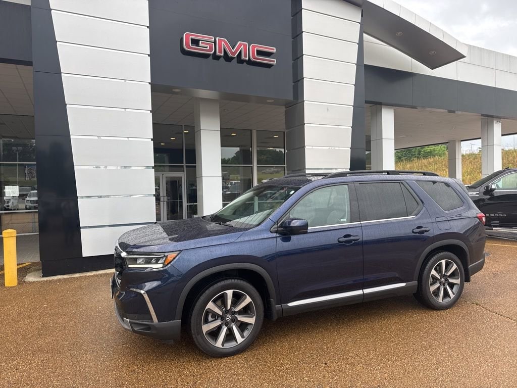 2025 Honda Pilot Touring 2WD's photo