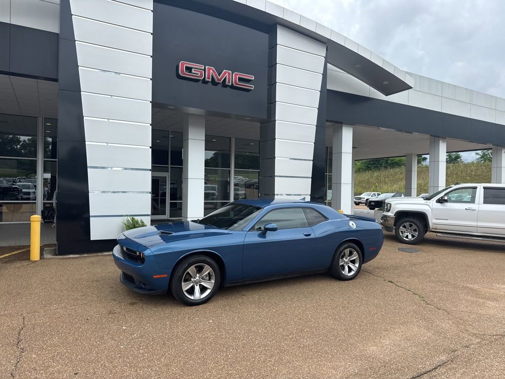 2021 Dodge Challenger SXT Auto's photo