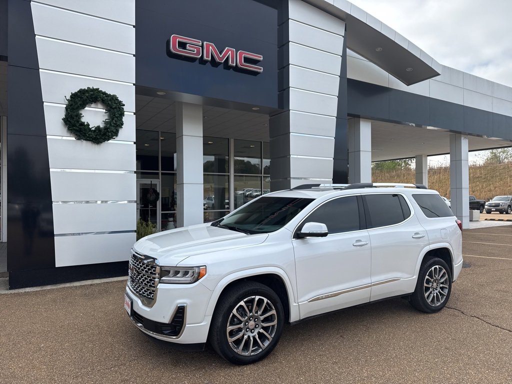2023 GMC Acadia Denali's photo