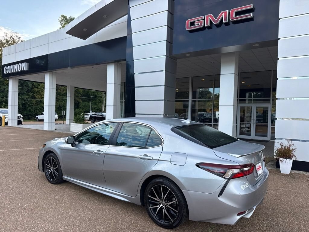Used 2024 Toyota Camry SE