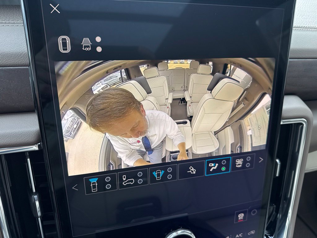 2027 GMC Yukon Denali - Photo 52