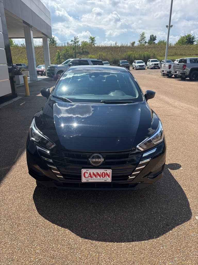 2023 Nissan Versa SV photo 2