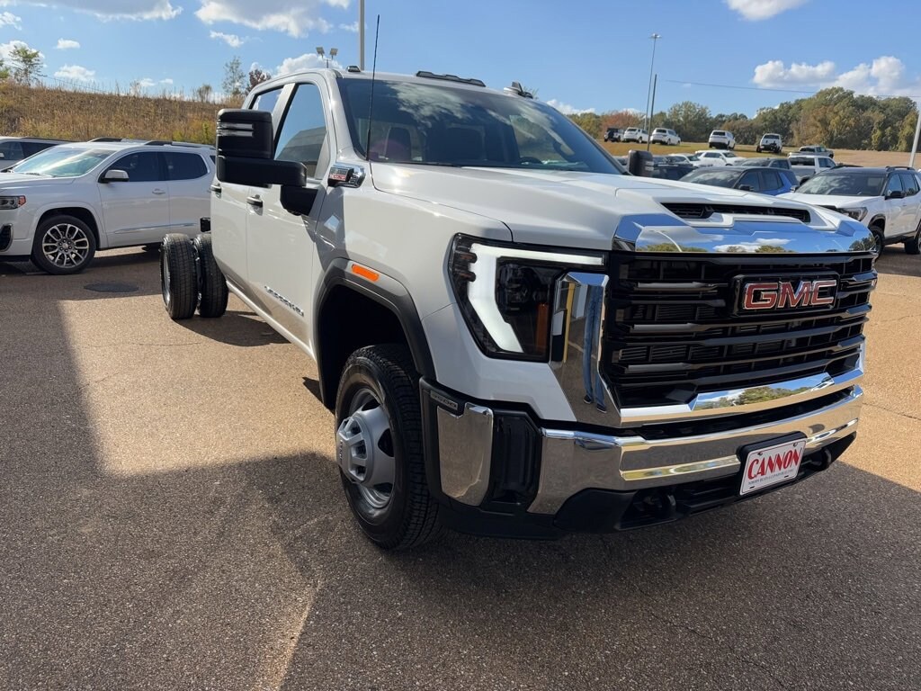 New 2026 GMC Sierra 3500 HD Chassis Cab Pro Truck