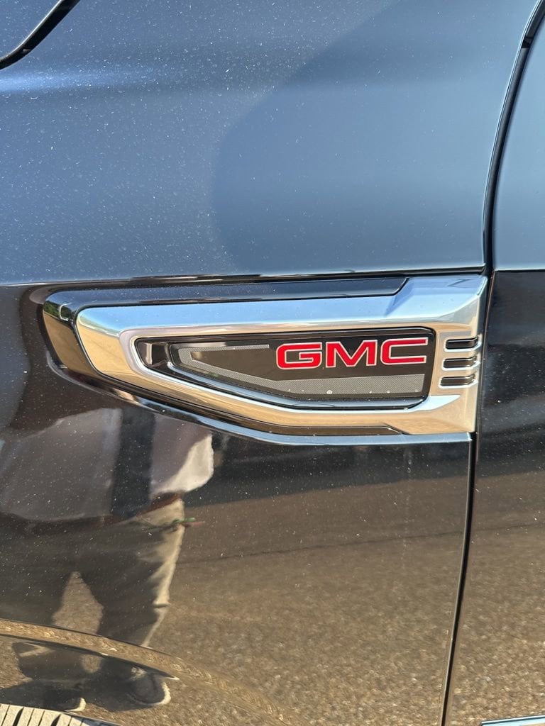 2026 GMC Yukon XL Denali - Photo 7