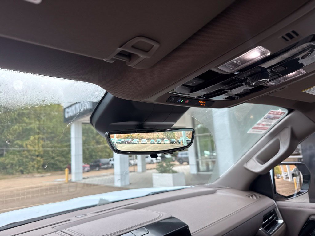2027 GMC Yukon Denali - Photo 18