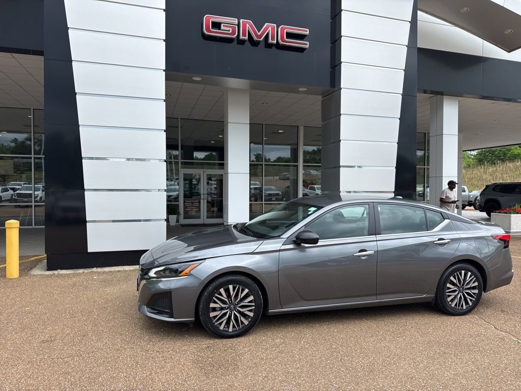 2025 Nissan Altima
