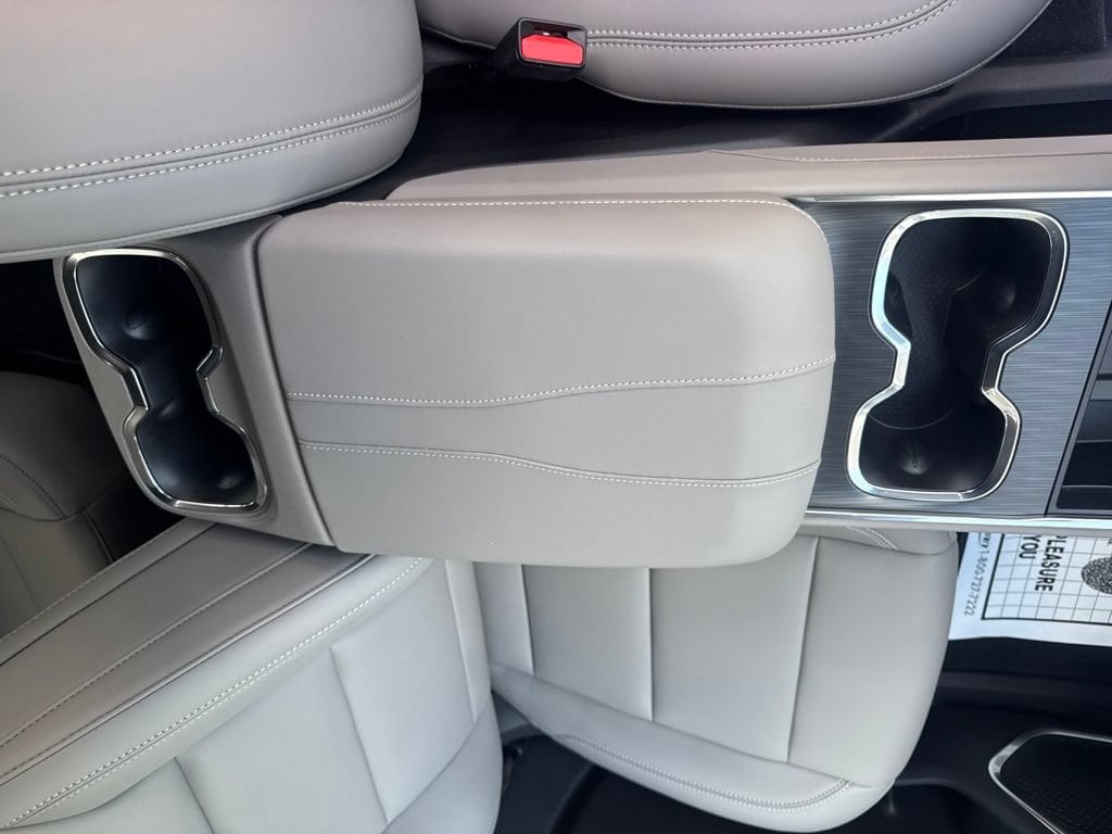 2026 GMC Acadia Elevation - Photo 18