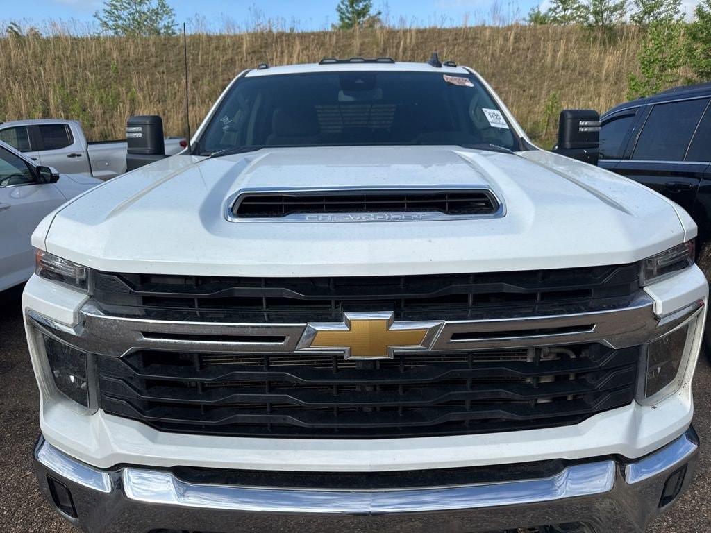 Used 2024 Chevrolet Silverado 3500 HD Chassis Cab LT Chassis Cab Truck