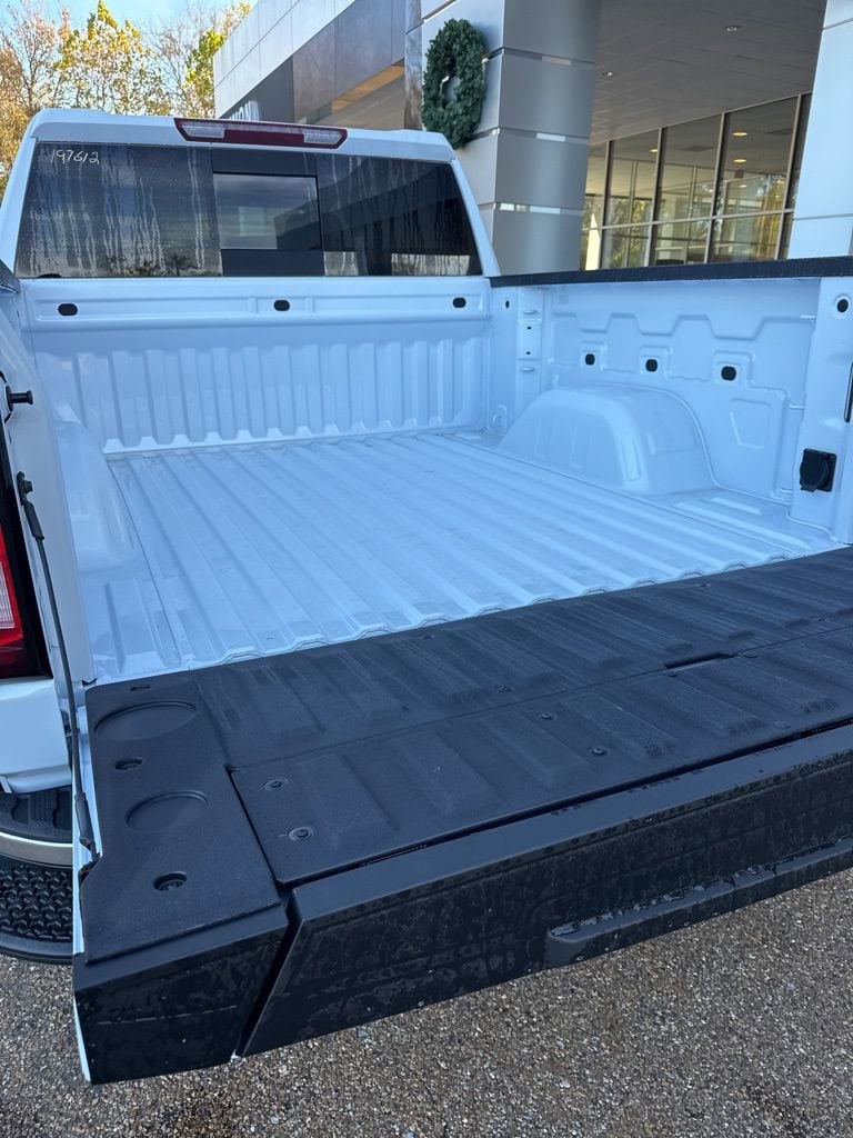 2026 GMC Sierra 1500 SLT - Photo 47