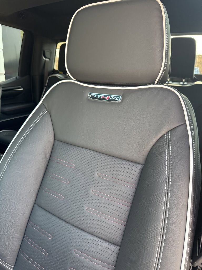 2026 GMC Sierra 1500 AT4X - Photo 13