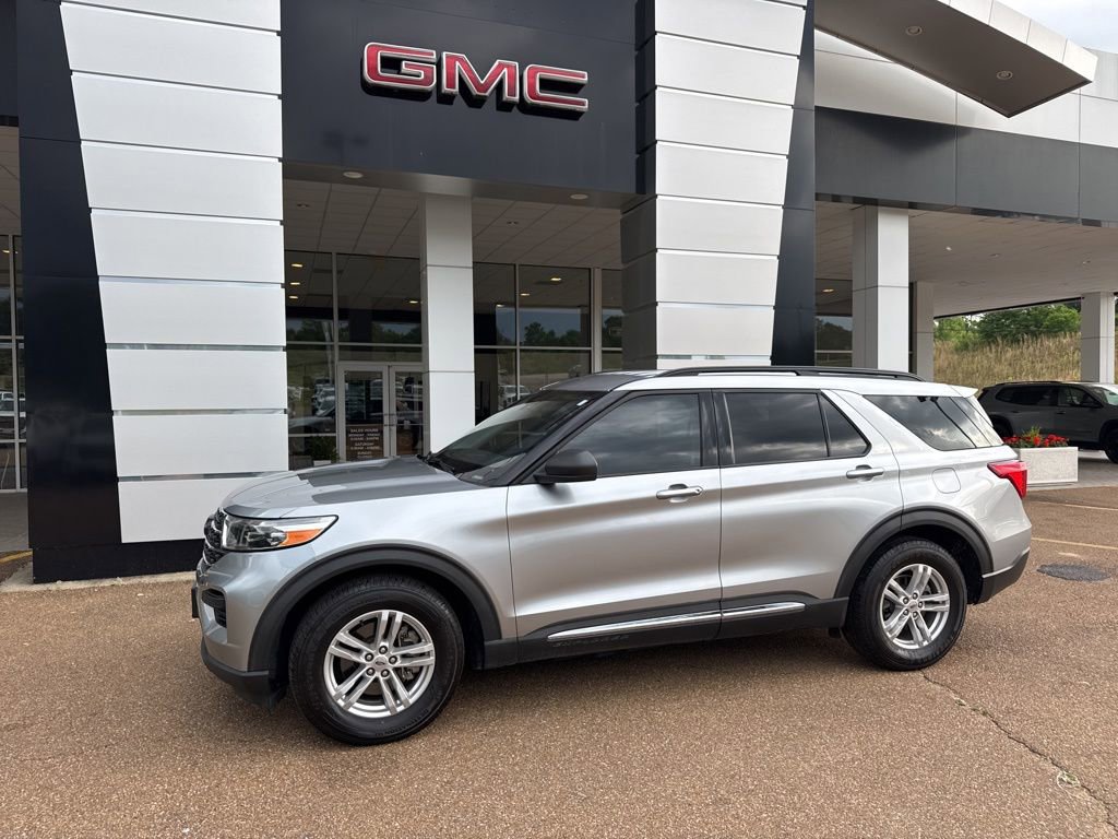 2023 Ford Explorer XLT RWD's photo