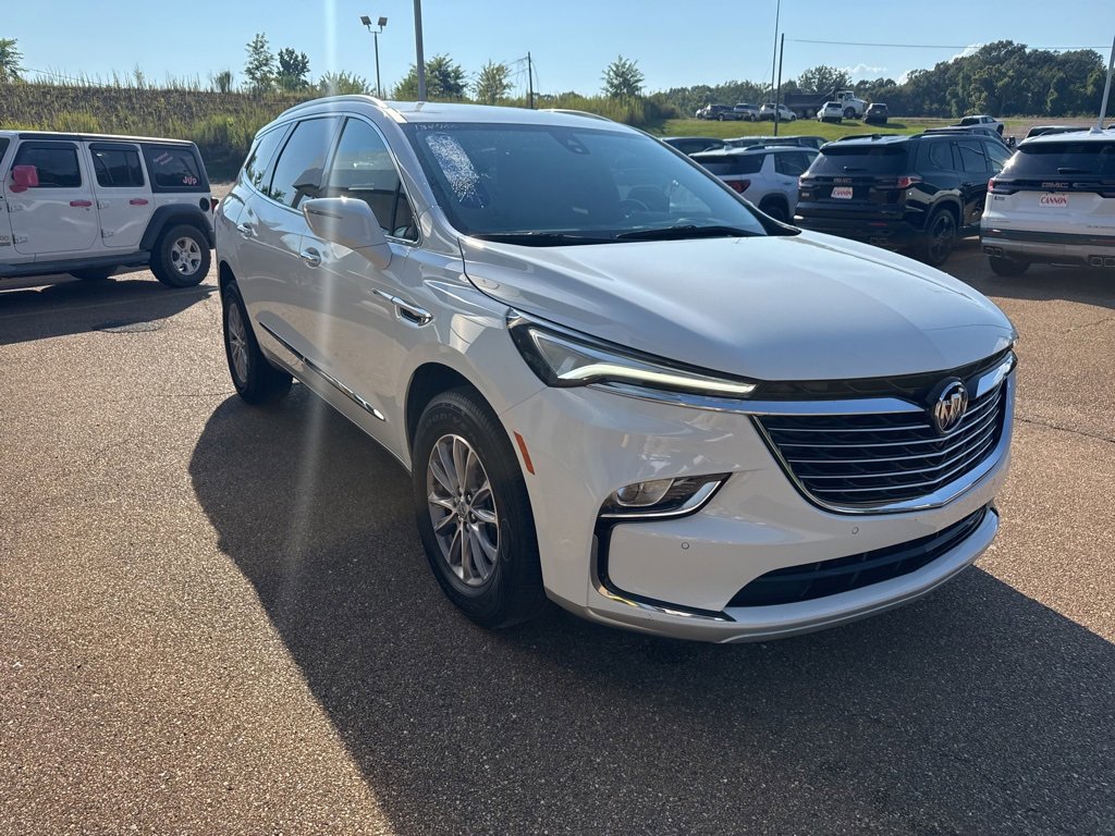 2024 Buick Enclave Premium photo 2
