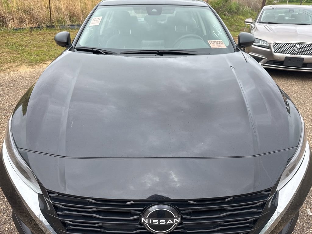 Used 2025 Nissan Altima SV