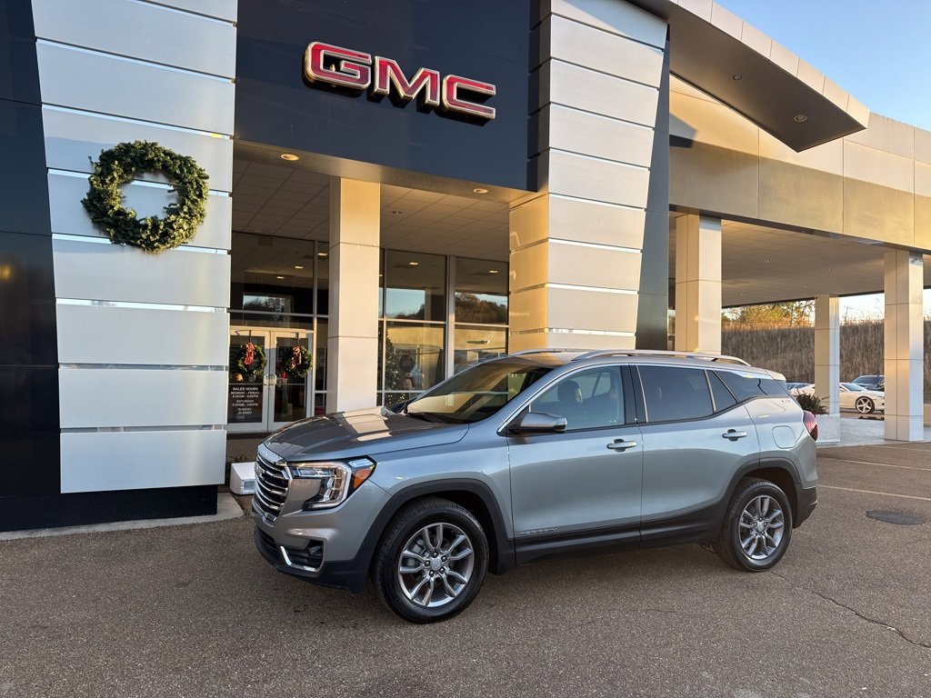 2024 GMC Terrain SLT's photo