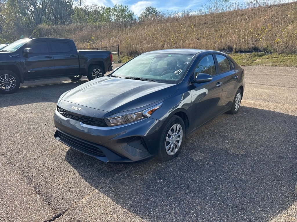 2024 Kia Forte LX's photo