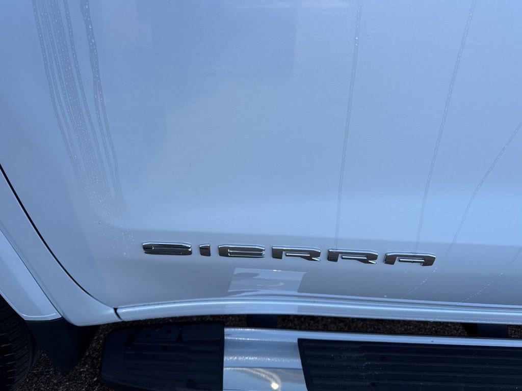 2026 GMC Sierra 1500 SLT - Photo 9