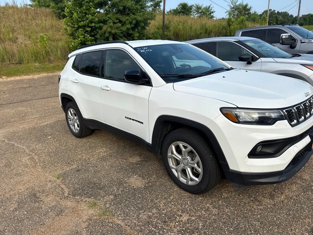 Used 2024 Jeep Compass Latitude