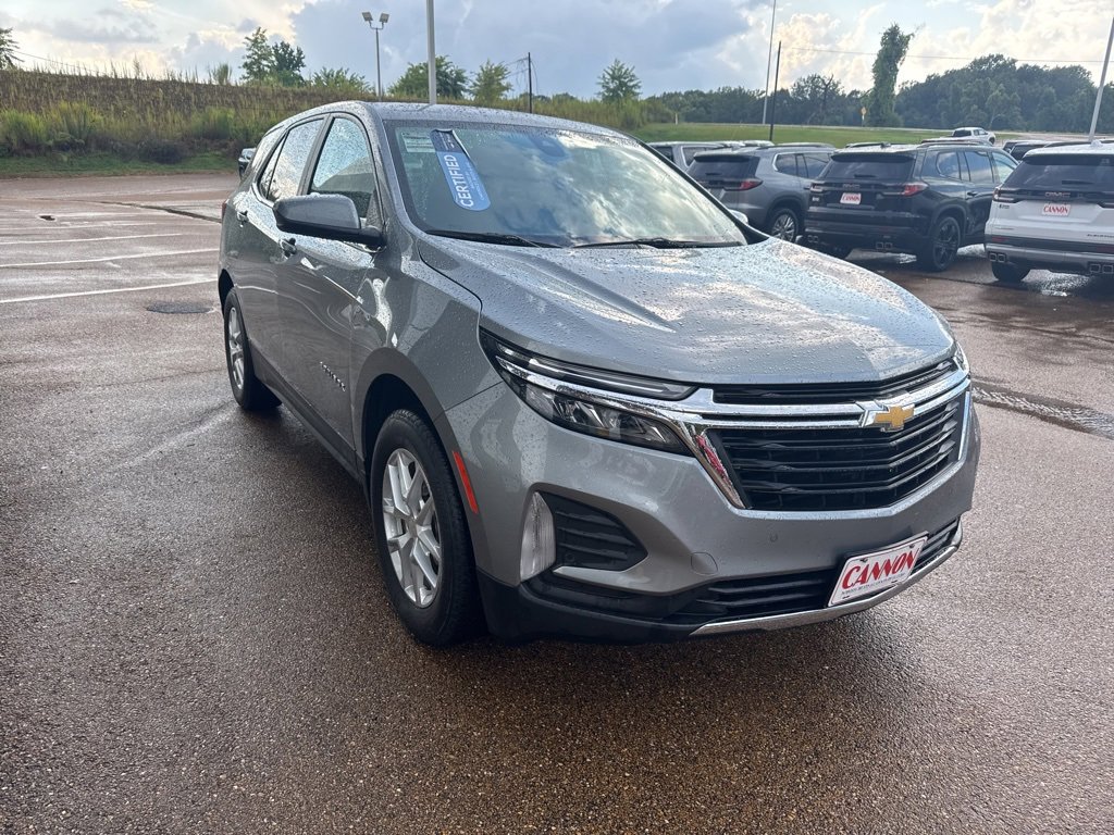 2023 Chevrolet Equinox LT photo 2