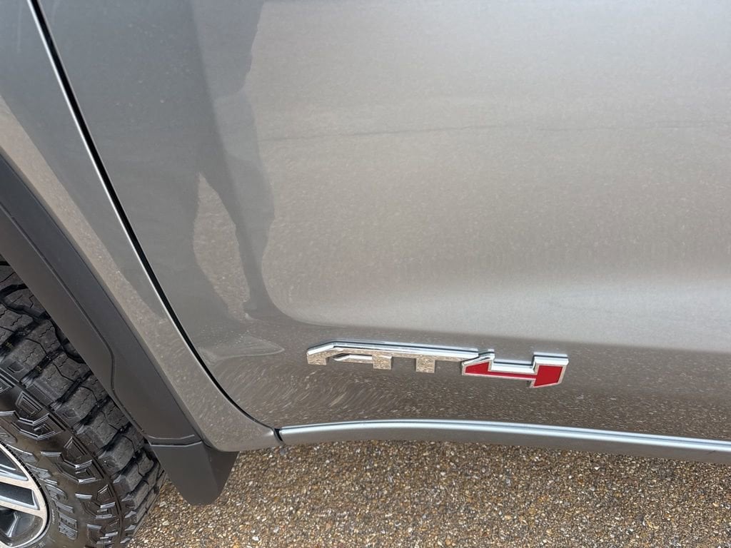 2026 GMC Sierra 1500 AT4 - Photo 9