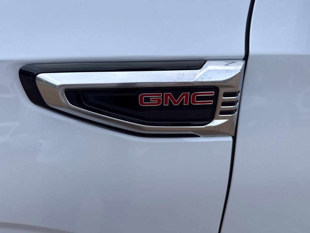 2027 GMC Yukon Denali - Photo 10