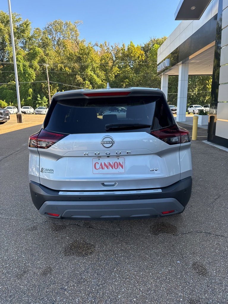 2023 Nissan Rogue SV photo 3