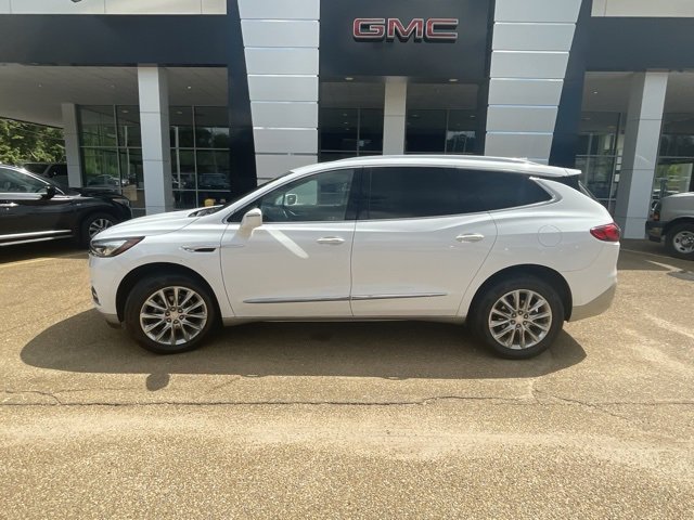 Certified 2020 Buick Enclave Essence with VIN 5GAERBKW6LJ310565 for sale in Vicksburg, MS