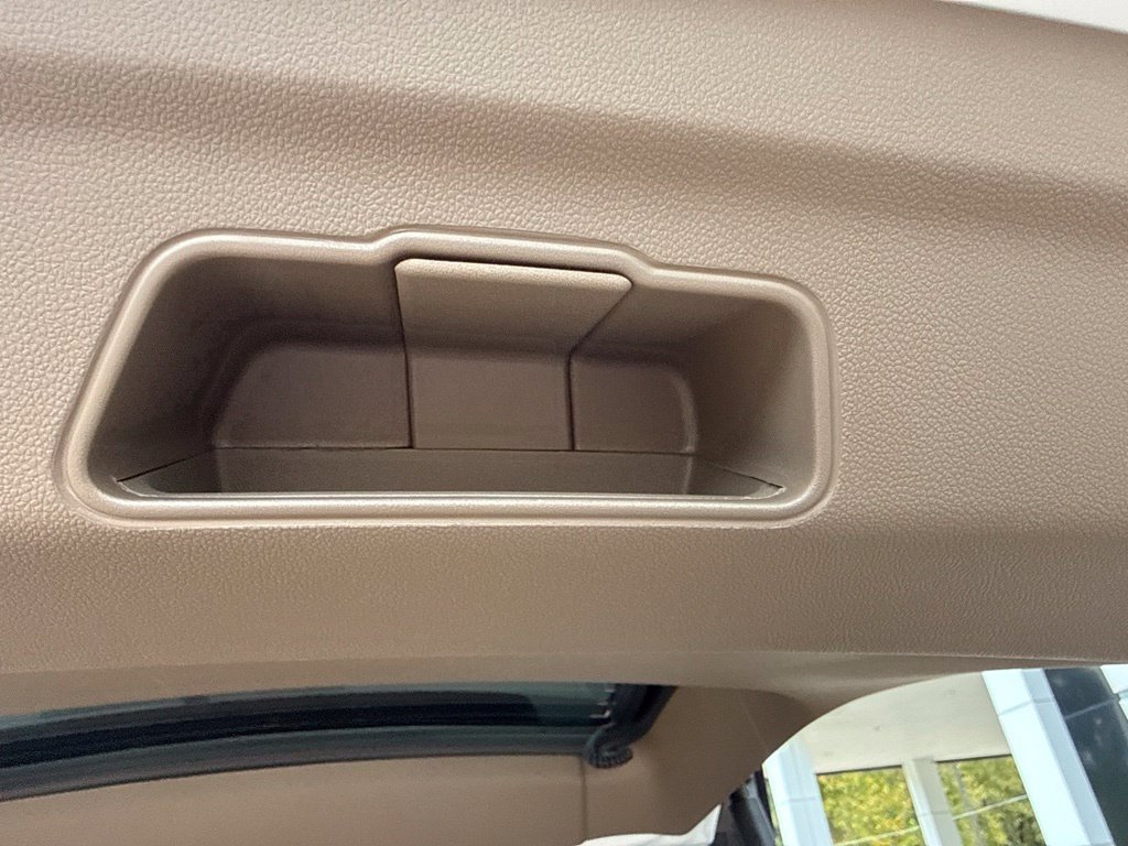 2027 GMC Yukon Denali - Photo 43