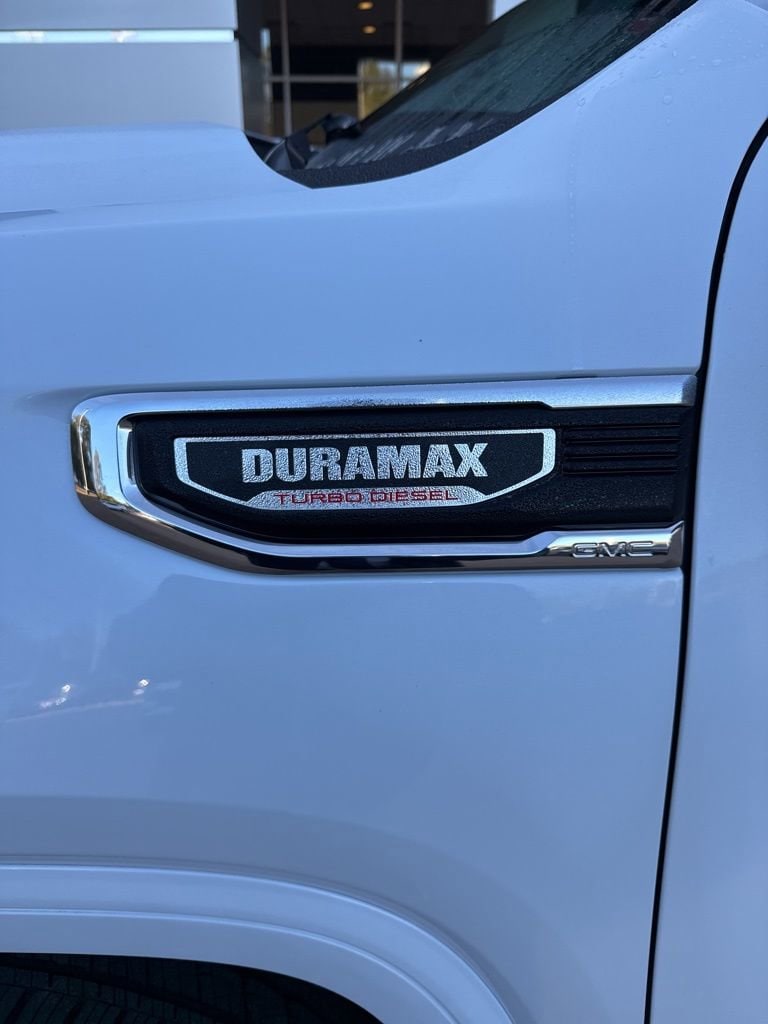 2026 GMC Sierra 1500 SLT - Photo 8
