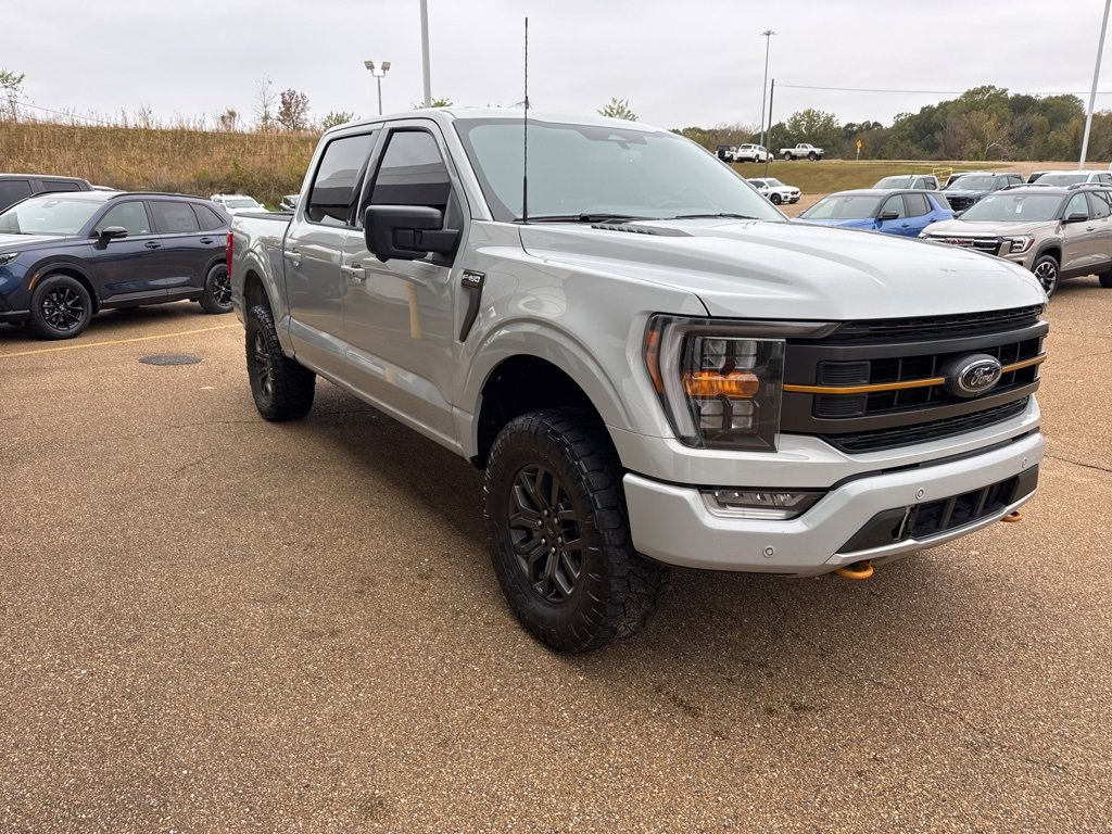 2023 Ford F-150 XL photo 3