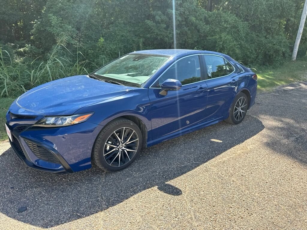 Used 2024 Toyota Camry SE