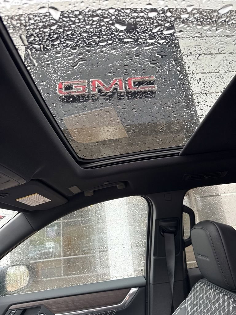 2026 GMC Acadia Denali - Photo 23