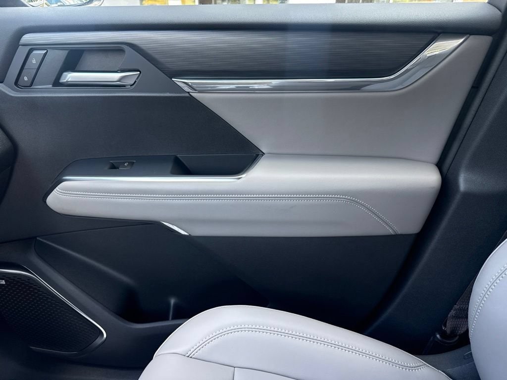 2026 GMC Acadia Elevation - Photo 51