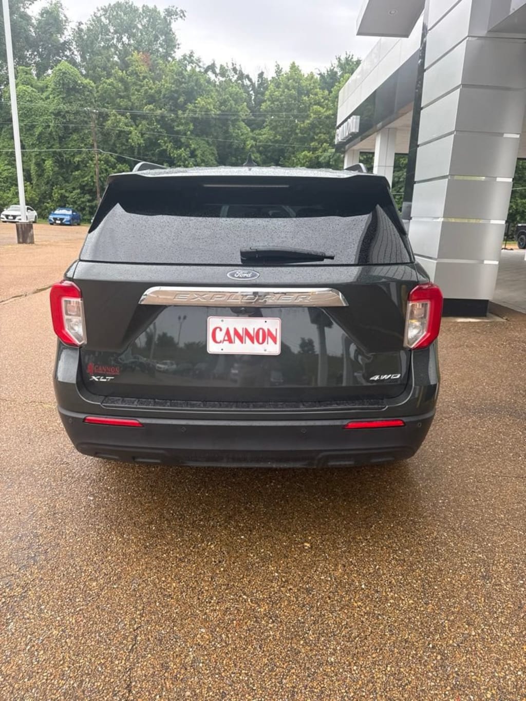 Used 2024 Ford Explorer XLT