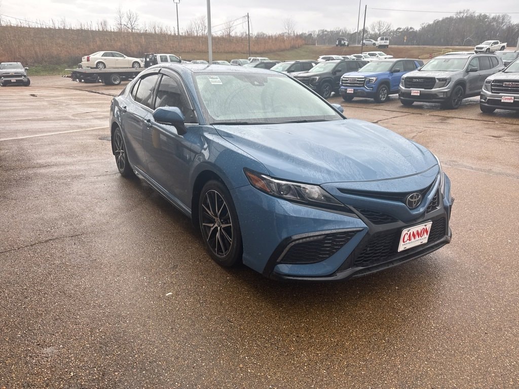Used 2024 Toyota Camry SE