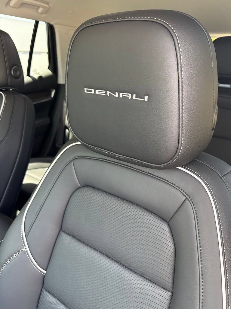 2027 GMC Terrain Denali - Photo 11