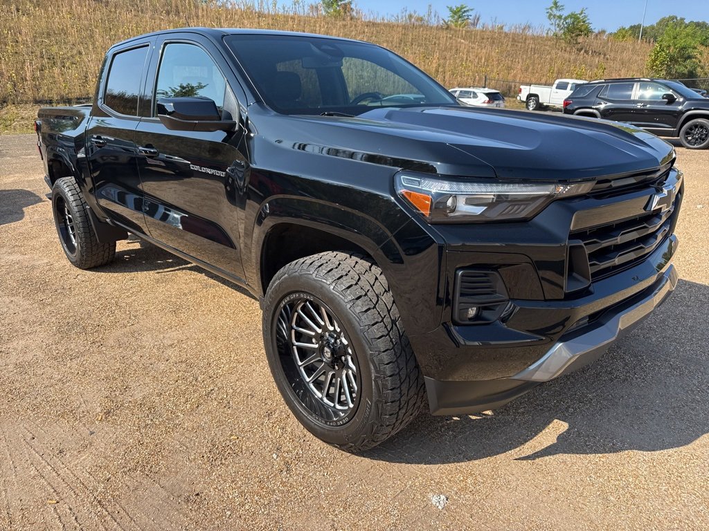 2024 Chevrolet Colorado Z71 photo 3