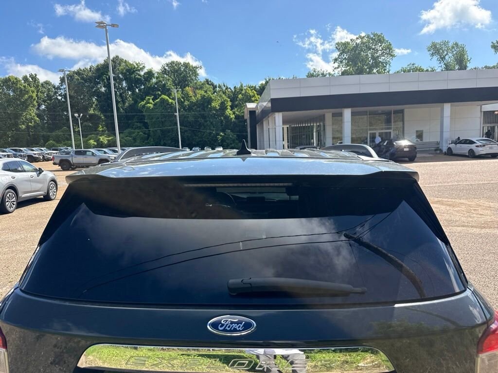 Used 2024 Ford Explorer XLT
