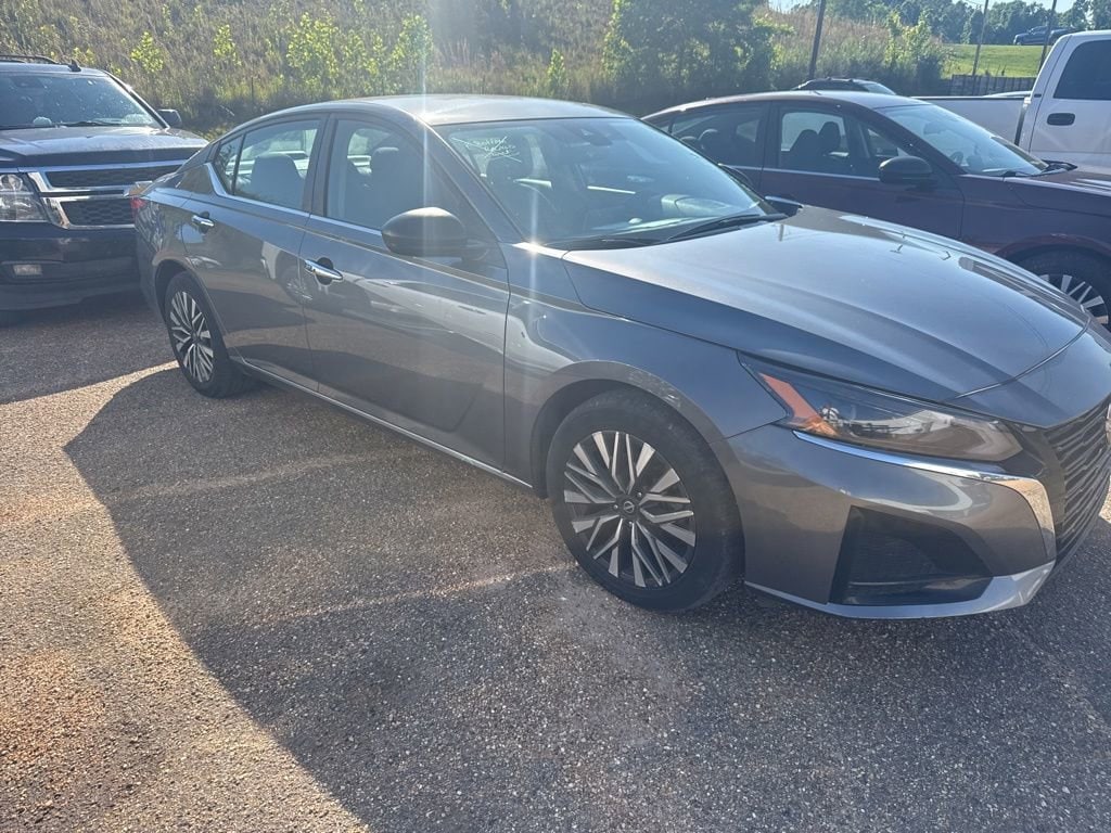 2024 Nissan Altima 2.5 SV's photo
