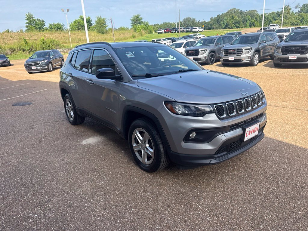 Used 2023 Jeep Compass Latitude