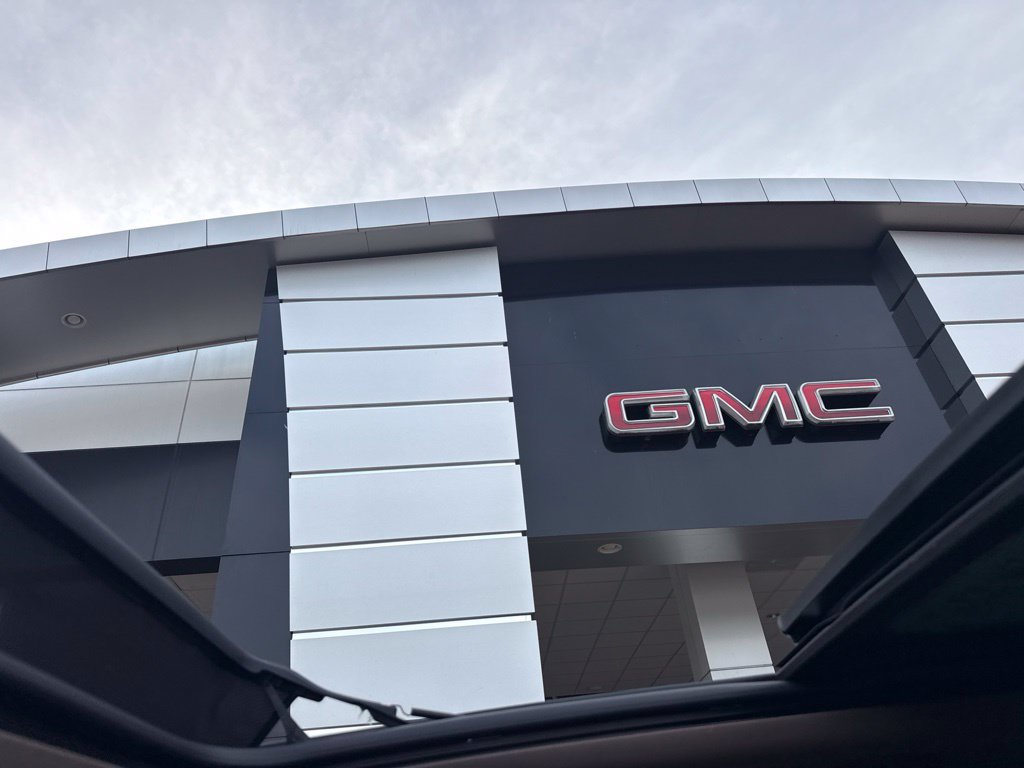 2027 GMC Yukon Denali - Photo 55
