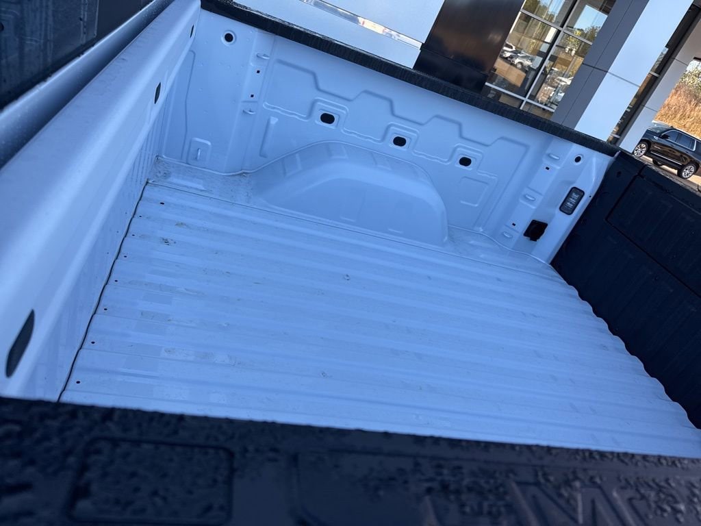 2026 GMC Sierra 1500 SLT - Photo 39